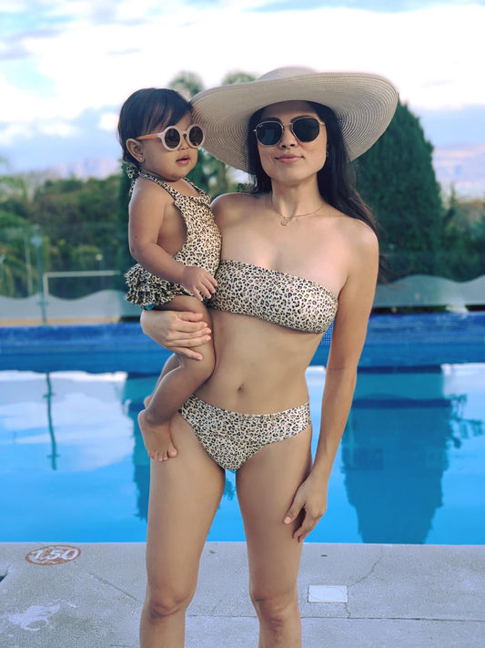 Leopard Mother and Daugther